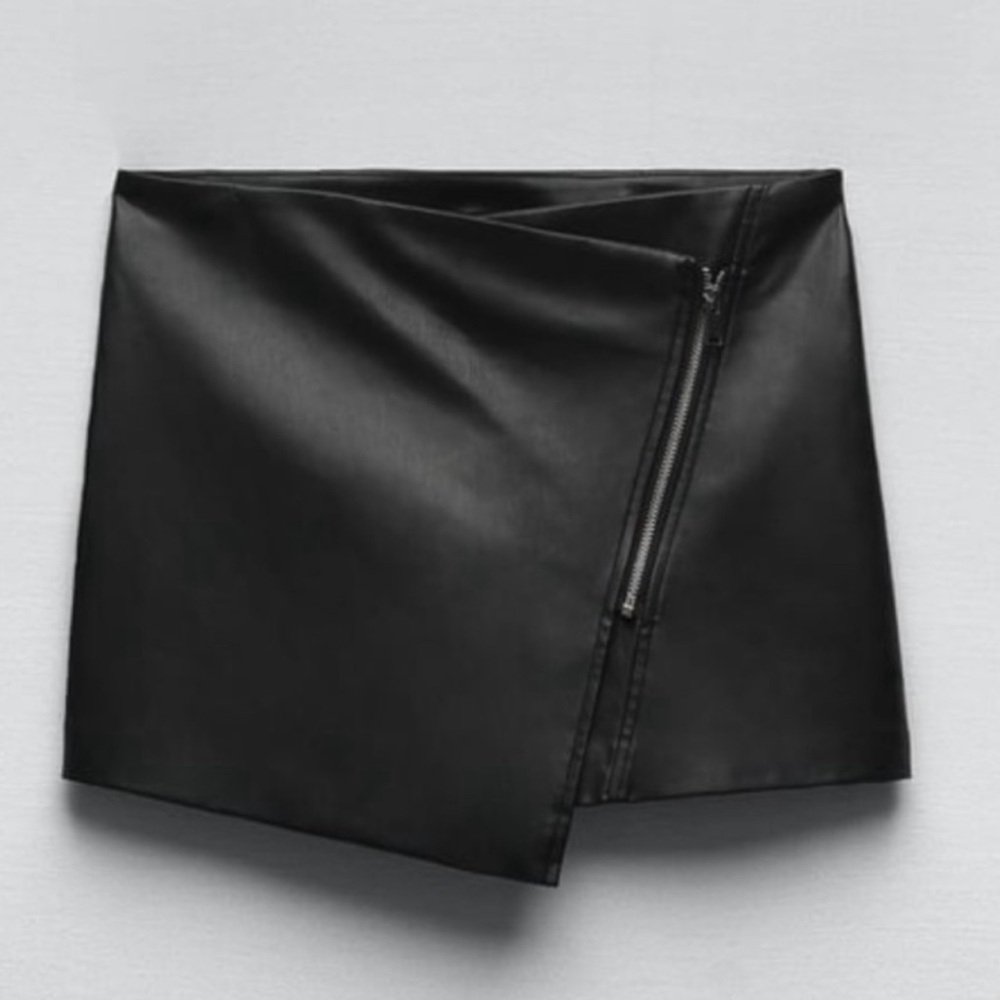 Zara Faux leather skirt new